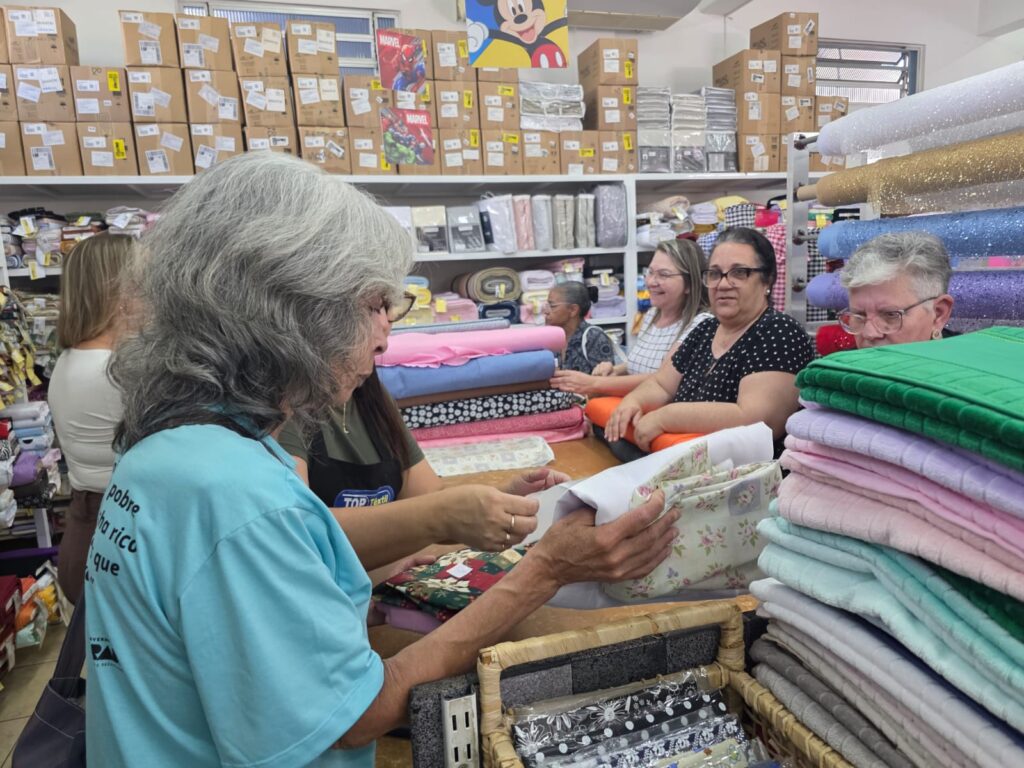 empreendedoras participam da compra de insumos UnisolRS FBB